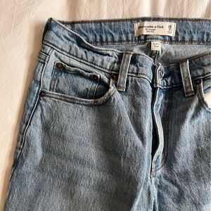 Abercrombie & Fitch Curve Love Mid Rise Straight Leg Jeans